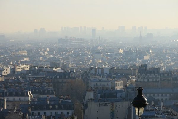 Pollution au-dessus de Paris