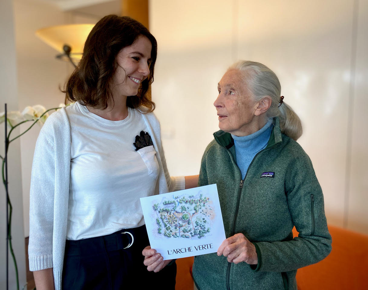 Méliane Rocher (à gauche) est à l’origine du projet « Arche Verte », dont la marraine n’est autre que Jane Goodall (à droite)