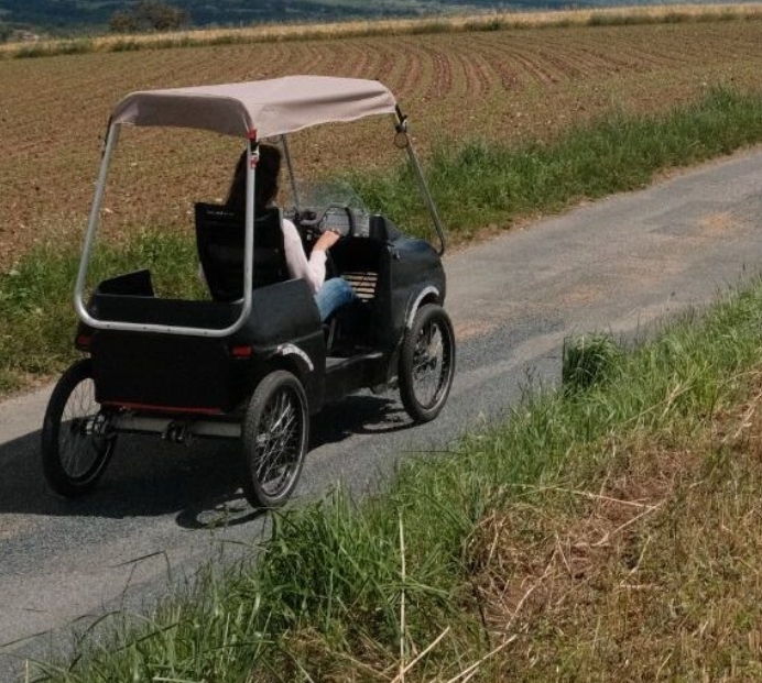 BOB, un vélo électrique à quatre roues testé sur l’Île de Nantes