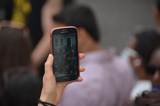NoPhone : la solution pour taire à jamais les smartphones en classe ?