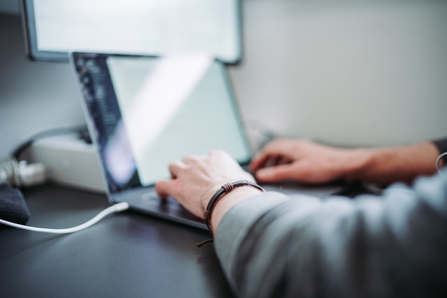 Algorithme et IA : la Cour des comptes épingle France Travail