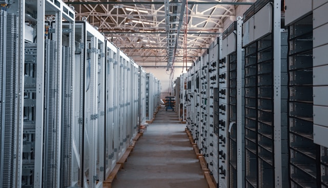 Datacenters : un guide pour aider les collectivités à mieux arbitrer leur installation